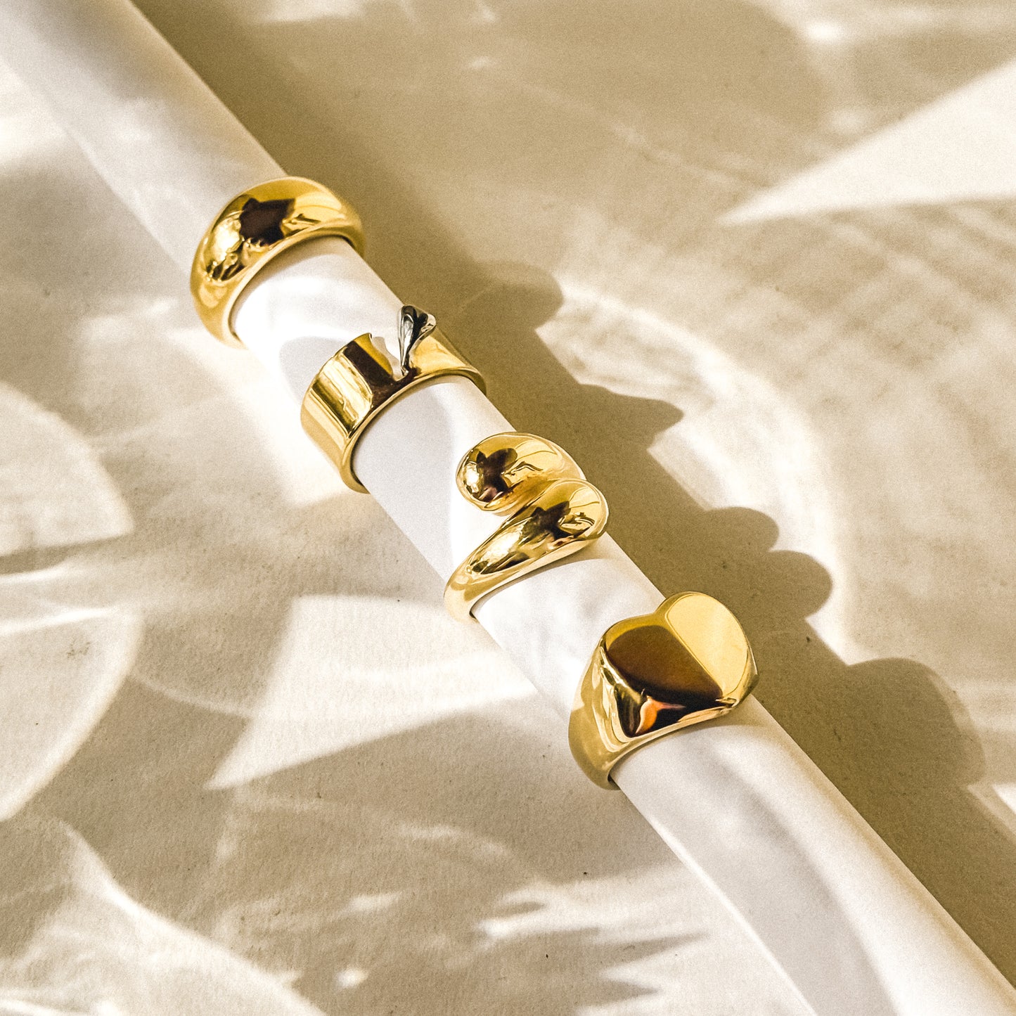 Amora Ring